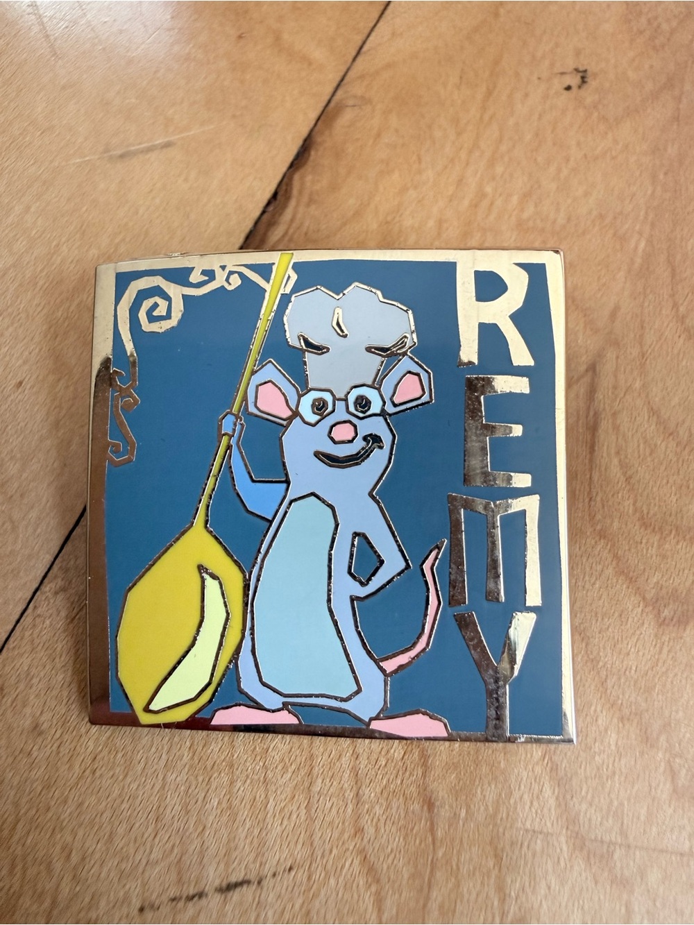 Disney pin trader Remy Chef Mouse Enamel Pin